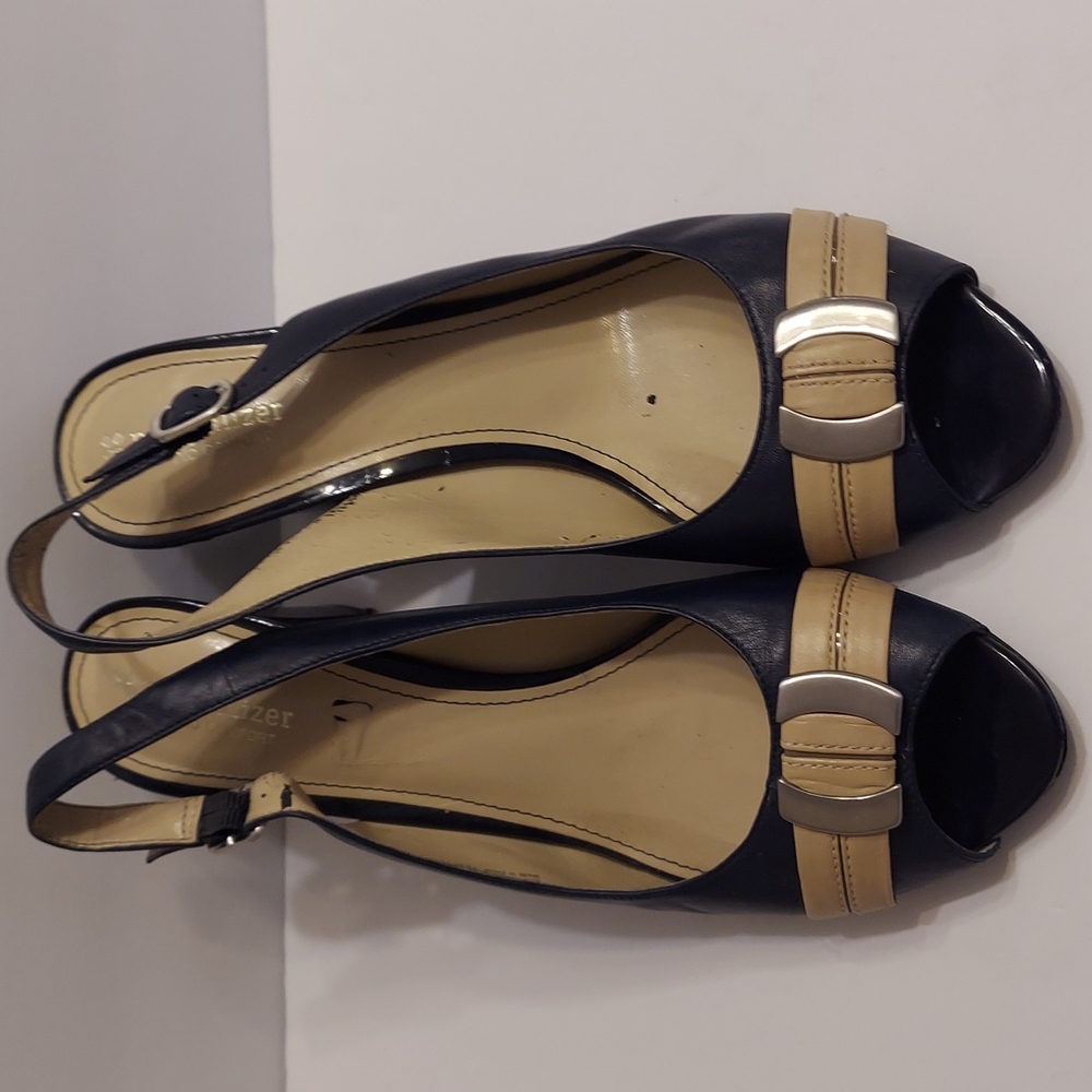 ‼️3 for $40‼️  Naturalizer Navy Blue/Taupe Peep Toe Block Heel Leather Sandals